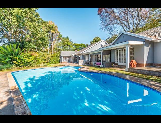 6 BEDROOM TOWNHOUSE FOR SALE IN OAK PARK
